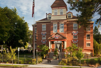 Coeur d'Alene lodging front view